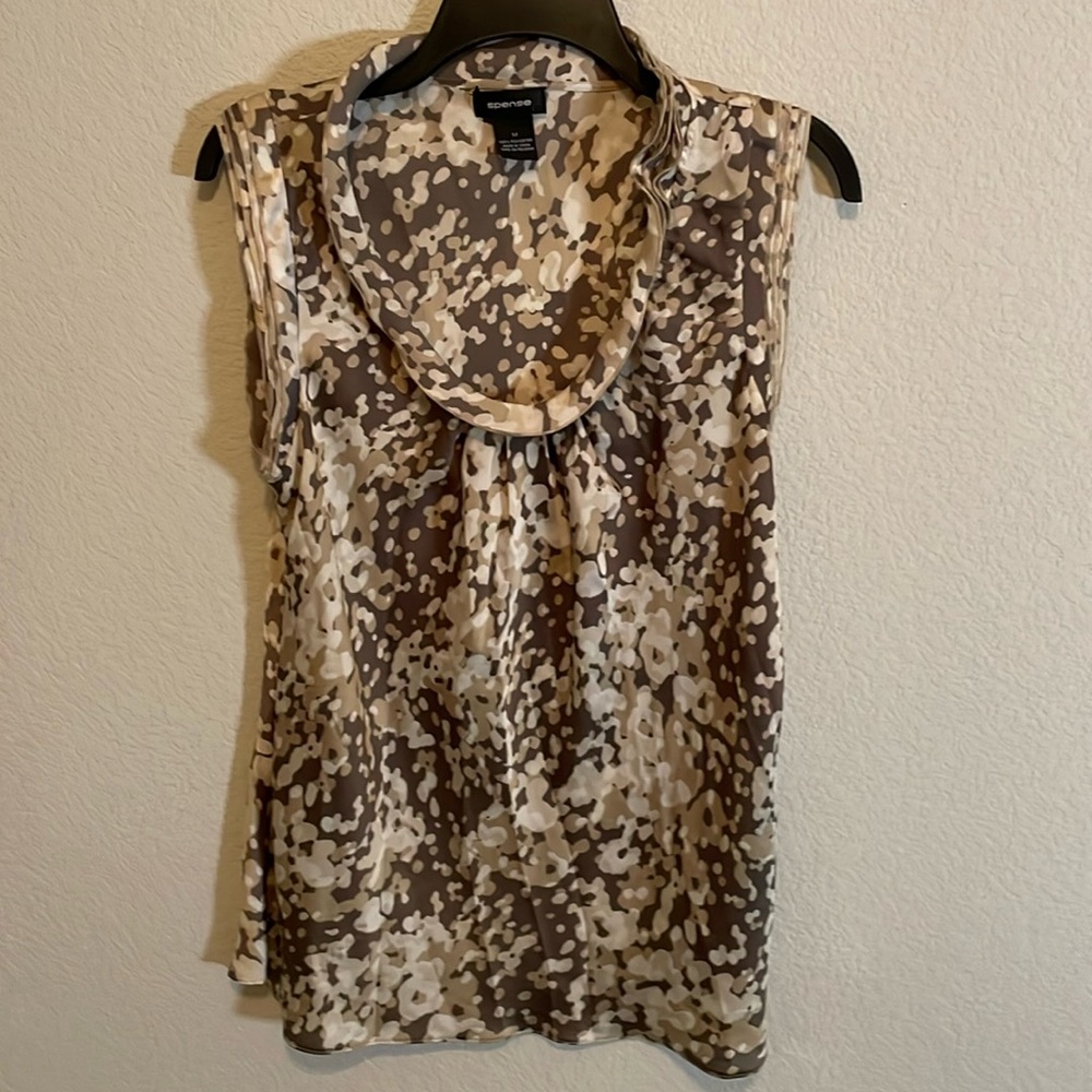 Sleeveless top by Spense